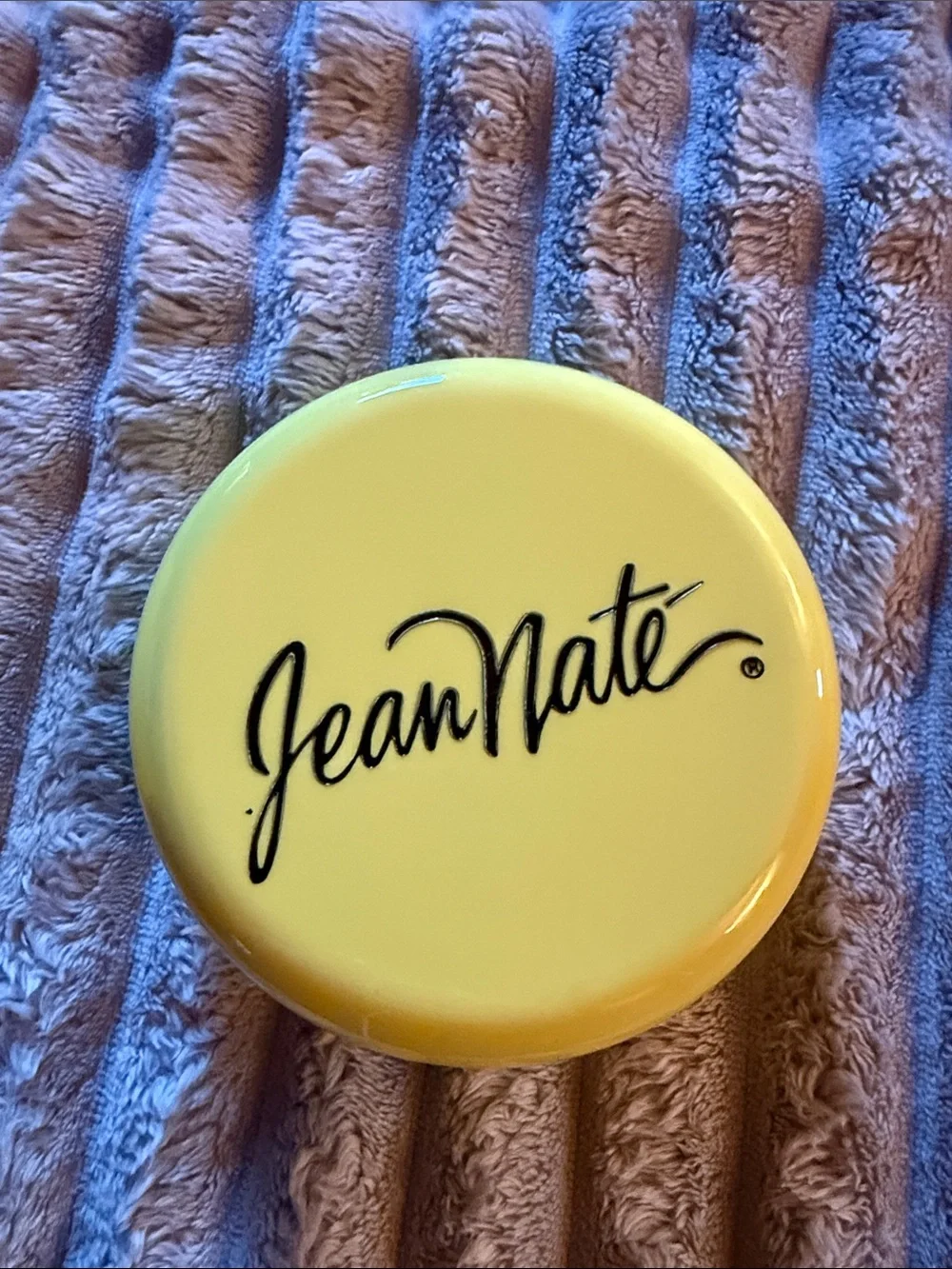 Jean Nate Silkening Body Powder 6 Ounce by Jean Naté original w puff